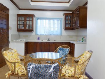 House for RENT with 4 Bedrooms and Swimming Pool in Angeles City Near SM Clark