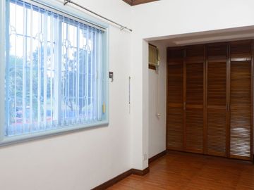 House for RENT with 4 Bedrooms and Swimming Pool in Angeles City Near SM Clark