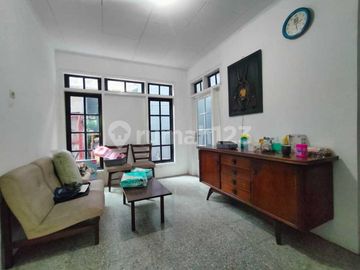 Rumah Luas 150M2 Strategis di Benhil Dekat Scbd & MRT Harga Menarik