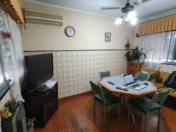 Casa PH en venta en Lanus Este