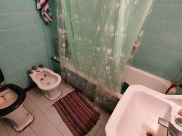 Casa PH en venta en Lanus Este