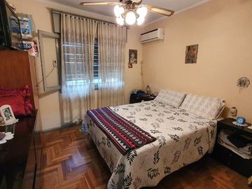 Casa PH en venta en Lanus Este