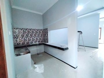 Rumah cantik baru siap huni di Purwomartani