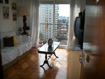 Dto. 2 Amb. Contrafrente - Vista al Rio - Impecable