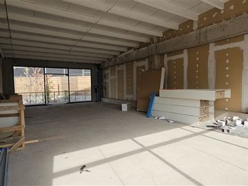 Local Comercial en arriendo en Lo Barnechea