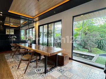 Rumah Mewah Tropical Lengkap Swimpool di Komplek Elit Cinere