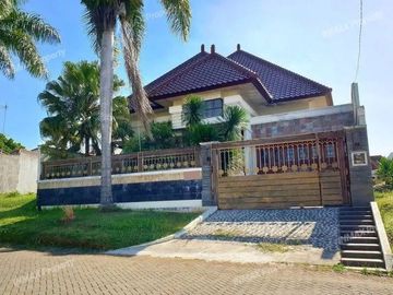 Rumah Mewah Luas 450 di Villa Puncak Tidar kota Malang