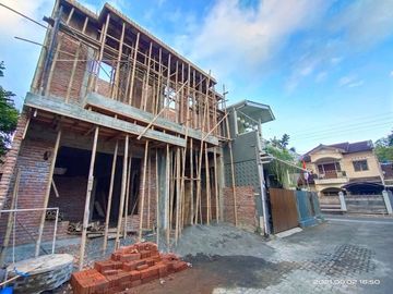DIJUAL RUMAH MODERN PROSES BANGUN DI JL DAMAI DEKAT UII, UGM, HYATT