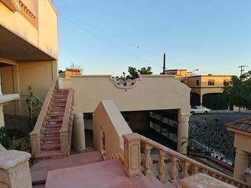 SABINOS RESIDENCIAL CASA EN VENTA EN PRIVADA SOBRE BLV PRINCIPAL, ZONA EXCLUSIVA
