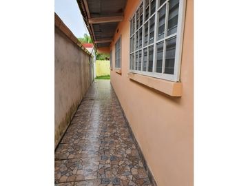 EN VENTA!! Casa en Parques del oeste