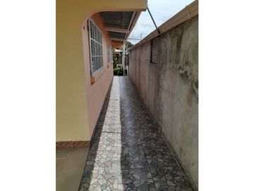 EN VENTA!! Casa en Parques del oeste