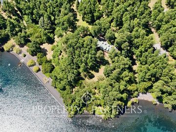 Gran Casa orilla de lago Calafquen