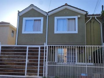 VENTA CASA BUIN TRES DORMITORIOS ESTACIONAMIENTO