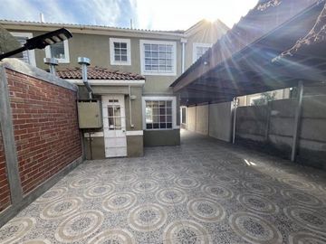 VENTA CASA BUIN TRES DORMITORIOS ESTACIONAMIENTO