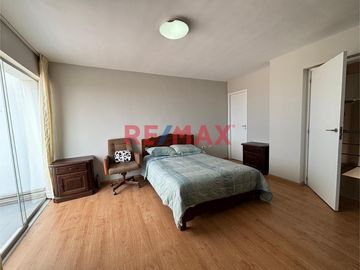✨ ¡Descubre tu nuevo hogar en San José de California ✨

Este fascinante departamento dúplex te espera en 📍 San José de California, ofreciéndote como