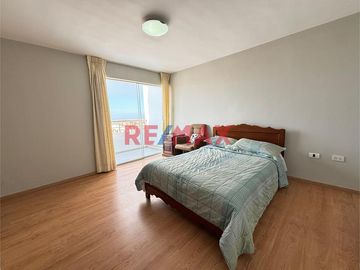✨ ¡Descubre tu nuevo hogar en San José de California ✨

Este fascinante departamento dúplex te espera en 📍 San José de California, ofreciéndote como