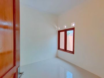 Rumah baru siap huni di timur Kampus UII