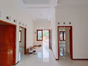 Rumah baru siap huni di timur Kampus UII