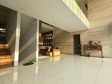 RUMAH MODERN at Jl PANGLIMA POLIM, PANGPOL, KEBAYORAN BARU