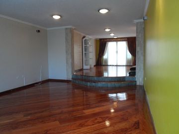 Casa Pusuquí - San Gregorio 1: Vendo Hermosa Casa Acabados De Primera Zona Residencial Privada