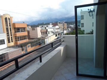 Casa Pusuquí - San Gregorio 1: Vendo Hermosa Casa Acabados De Primera Zona Residencial Privada