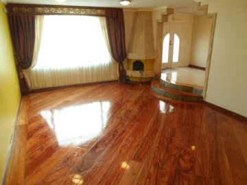 Casa Pusuquí - San Gregorio 1: Vendo Hermosa Casa Acabados De Primera Zona Residencial Privada