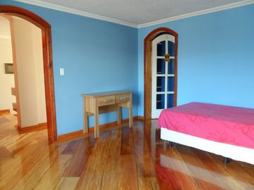 Casa Pusuquí - San Gregorio 1: Vendo Hermosa Casa Acabados De Primera Zona Residencial Privada