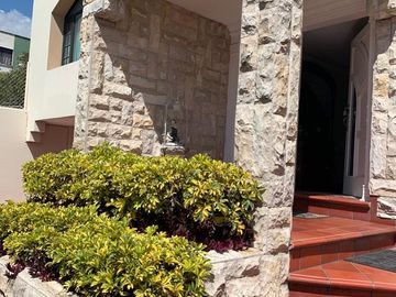 Casa Pusuquí - San Gregorio 1: Vendo Hermosa Casa Acabados De Primera Zona Residencial Privada