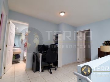 VENTA CASA Amplia En La Cantera Residencial Villa Marino Celaya Modelo: Modena