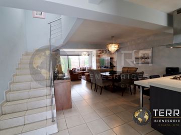 VENTA CASA Amplia En La Cantera Residencial Villa Marino Celaya Modelo: Modena