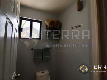 VENTA CASA Amplia En La Cantera Residencial Villa Marino Celaya Modelo: Modena