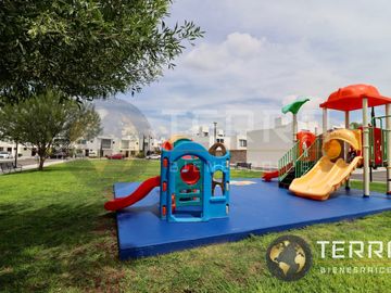 VENTA CASA Amplia En La Cantera Residencial Villa Marino Celaya Modelo: Modena