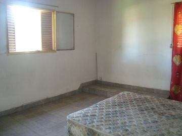 CAÑUELAS: CASA PRINCIPAL + 2 LOCALES + CASA EN 1ER PISO