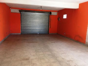 CAÑUELAS: CASA PRINCIPAL + 2 LOCALES + CASA EN 1ER PISO