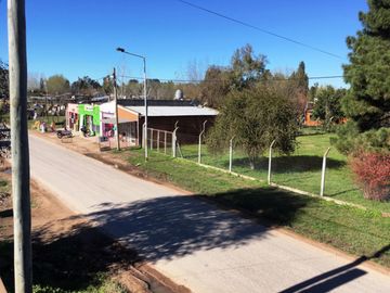 CAÑUELAS: CASA PRINCIPAL + 2 LOCALES + CASA EN 1ER PISO