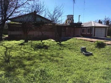 CAÑUELAS: CASA PRINCIPAL + 2 LOCALES + CASA EN 1ER PISO