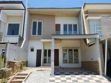 Rumah Imperial Beach Pakuwon City MINIMALIS STRATEGIS