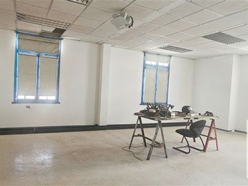 Amplio Local Comercial en arriendo en Providencia