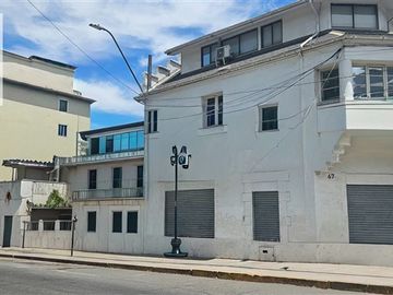 Amplio Local Comercial en arriendo en Providencia