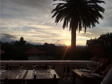 ESPECTACULAR CASTILLO . IDEAL  EMPRENDIMIENTO HOTELERO .  RESTO , HOSTEL   EXCELENTE UBICACION . VISTA