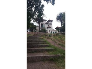 ESPECTACULAR CASTILLO . IDEAL  EMPRENDIMIENTO HOTELERO .  RESTO , HOSTEL   EXCELENTE UBICACION . VISTA