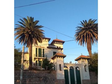 ESPECTACULAR CASTILLO . IDEAL  EMPRENDIMIENTO HOTELERO .  RESTO , HOSTEL   EXCELENTE UBICACION . VISTA
