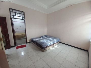 Rumah klampis jalan kembar Full furnished