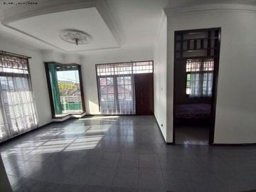 Rumah klampis jalan kembar Full furnished