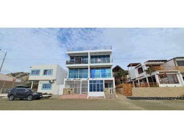 Se vende departamento frente al mar