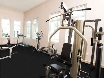 Venta de Casa en la Urb. Casa laguna, Samborondon, cerca del Plaza Batán.