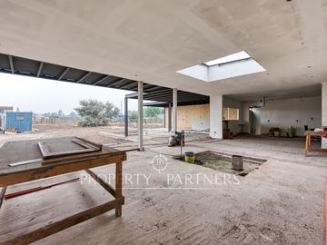 Casa en obra gruesa, Chicureo Centro, a pasos del Colegio Santa Cruz