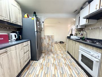 Casa en venta de 5 dorm. en Pudahuel