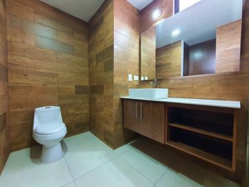 Casa en Venta  con Estudio o 4a Rec y amplio Roof Garden Parque México