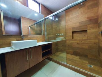 Casa en Venta  con Estudio o 4a Rec y amplio Roof Garden Parque México